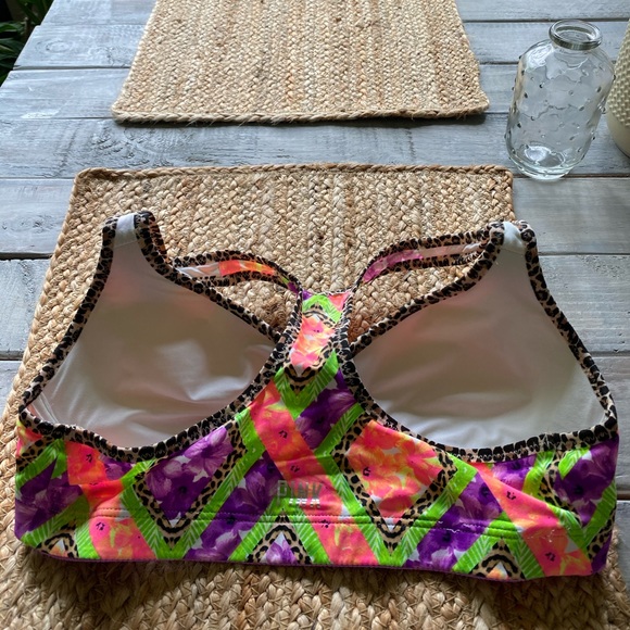 👙 Tropical Victoria’s Secret Pink Yoga Push-up - Picture 2 of 5